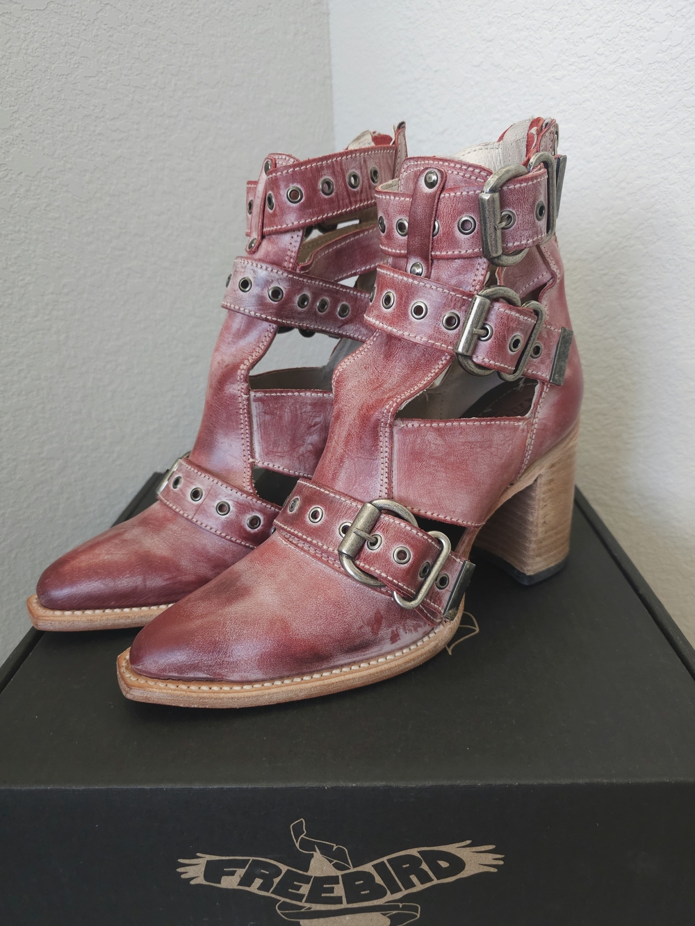 New Freebird by Steven Joplin Distressed Red Leather Ankle Boots Size 10